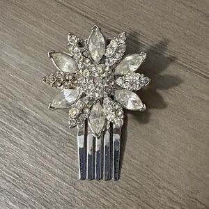 Silver Crystal Hair Clip preloved